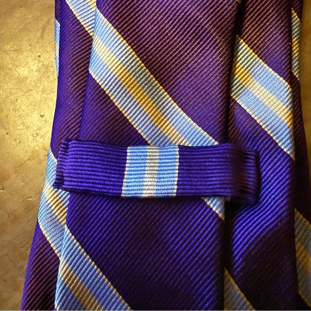 1901 Elegant Purple and Blue Tie